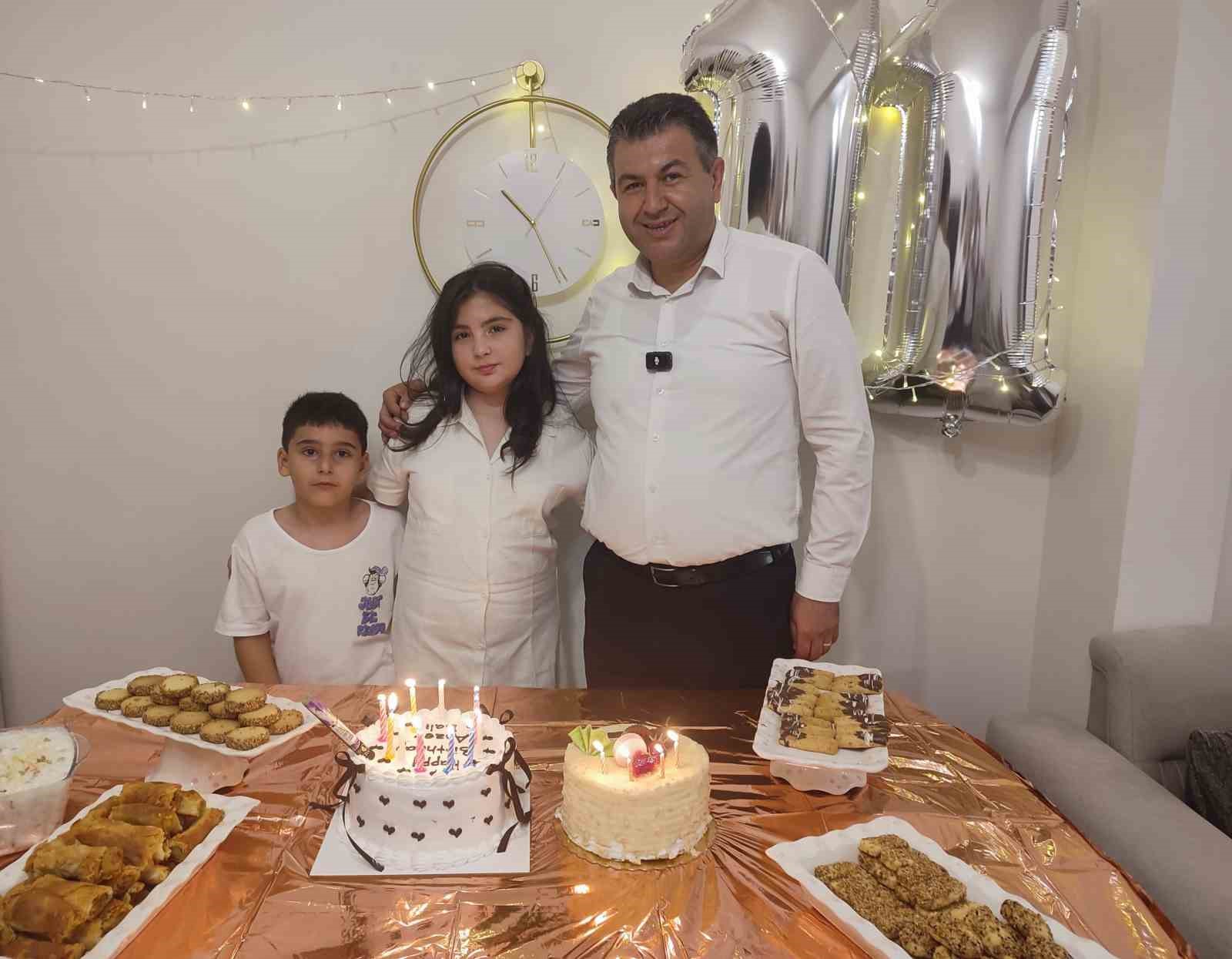 baskan-akelden-minik-bugleme-dogum-gunu-surprizi