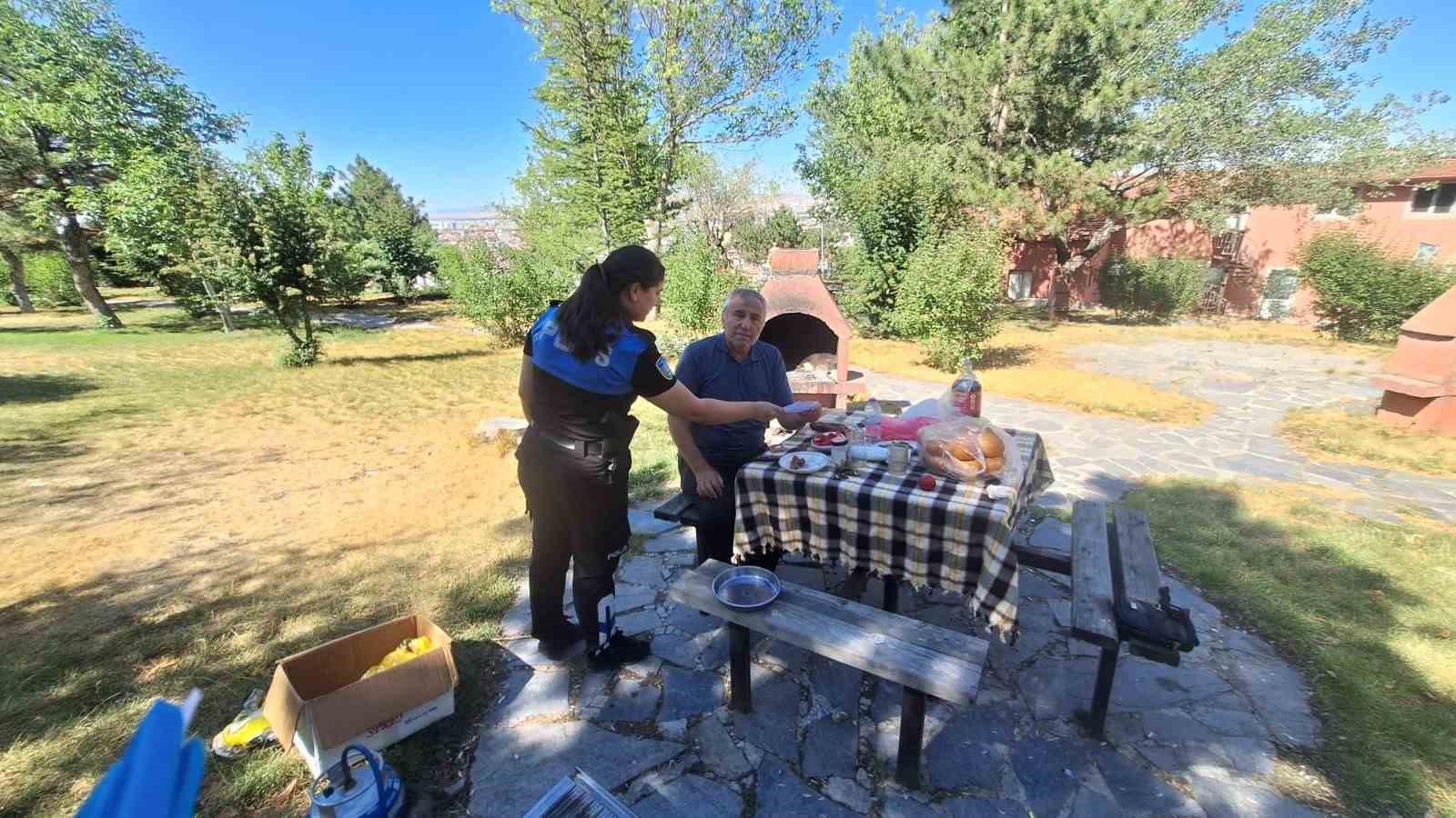 polis-piknikcileri-yanginlar-konusunda-uyardi