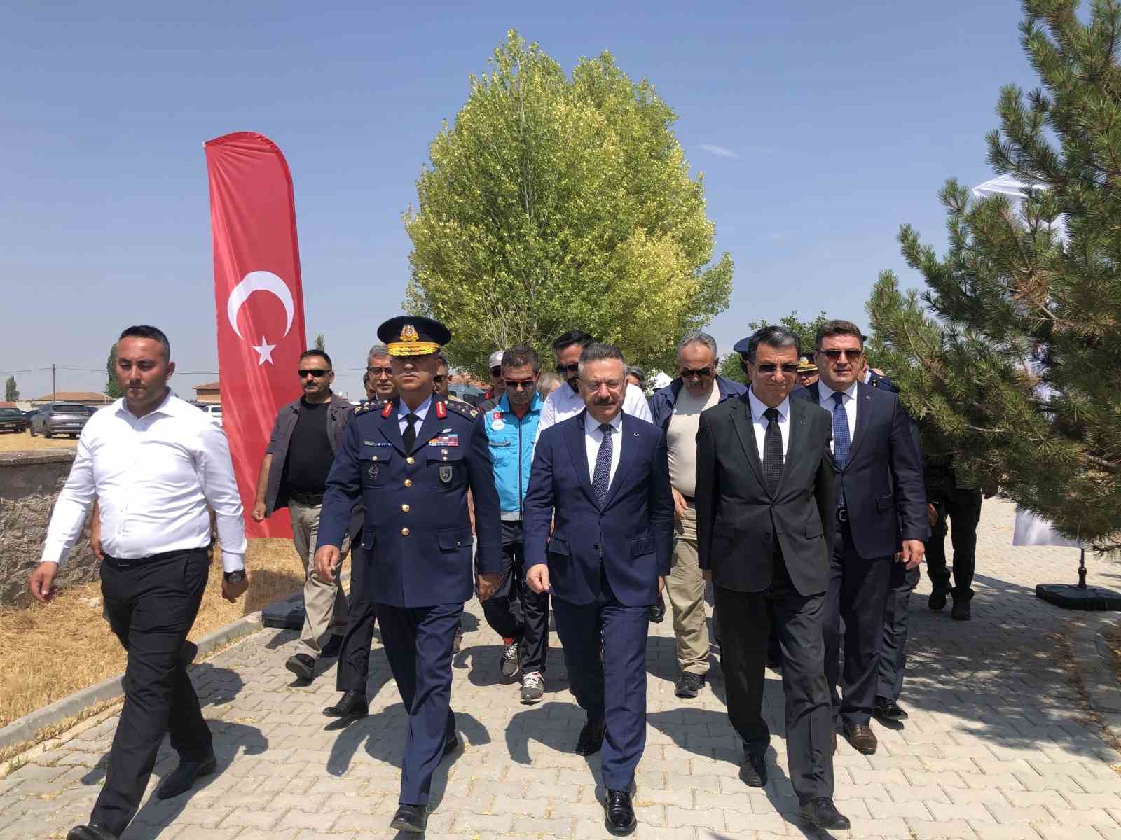 sehit-fatih-dalgic-kabri-basinda-dualarla-anildi