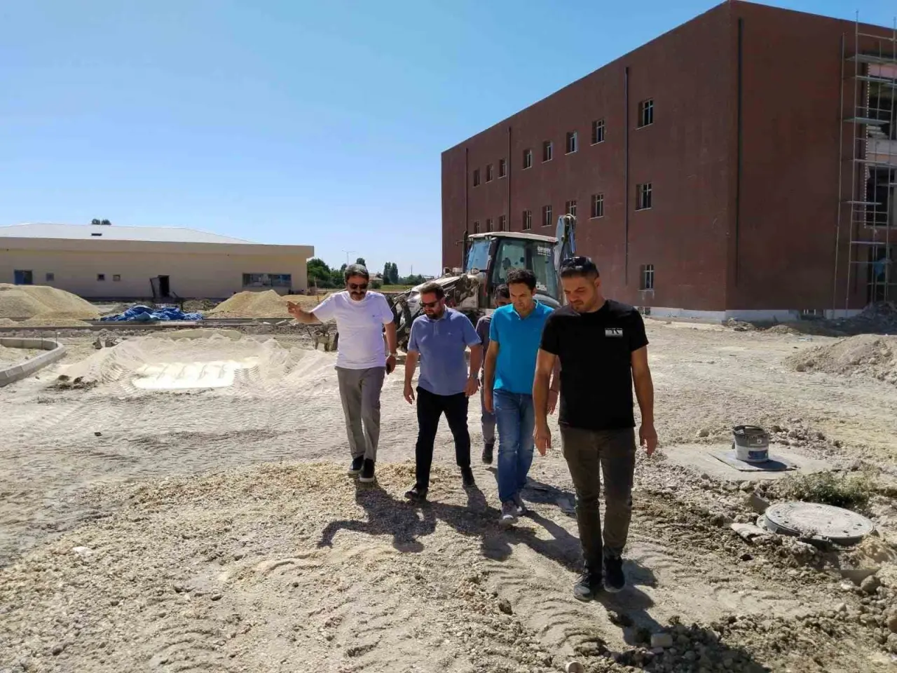 tabtuk-emre-kiz-ogrenci-yurdu-insaatinda-inceleme-yapildi