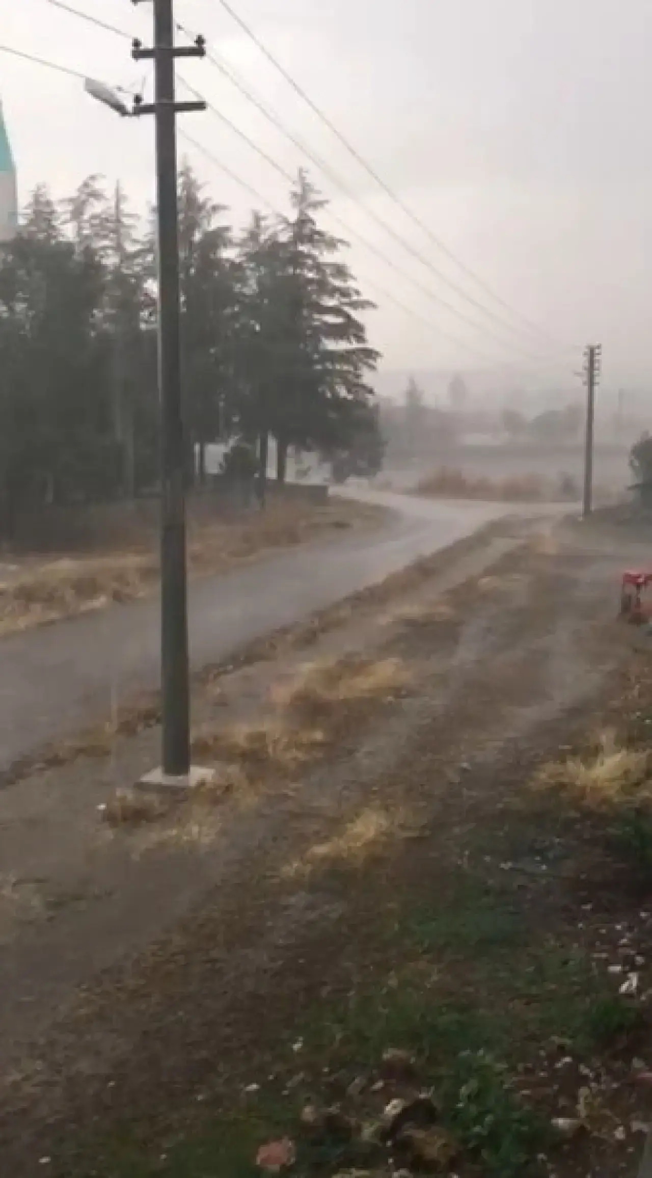 seyitgazide-agustos-ayinda-saganak-yagis