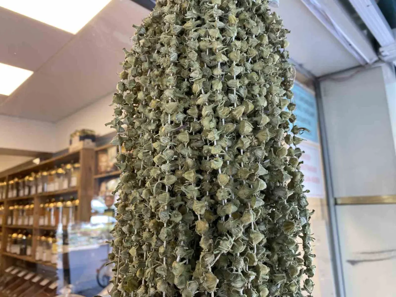 kurutulmus-cicek-bamyanin-altinla-yarisan-fiyati-dustu