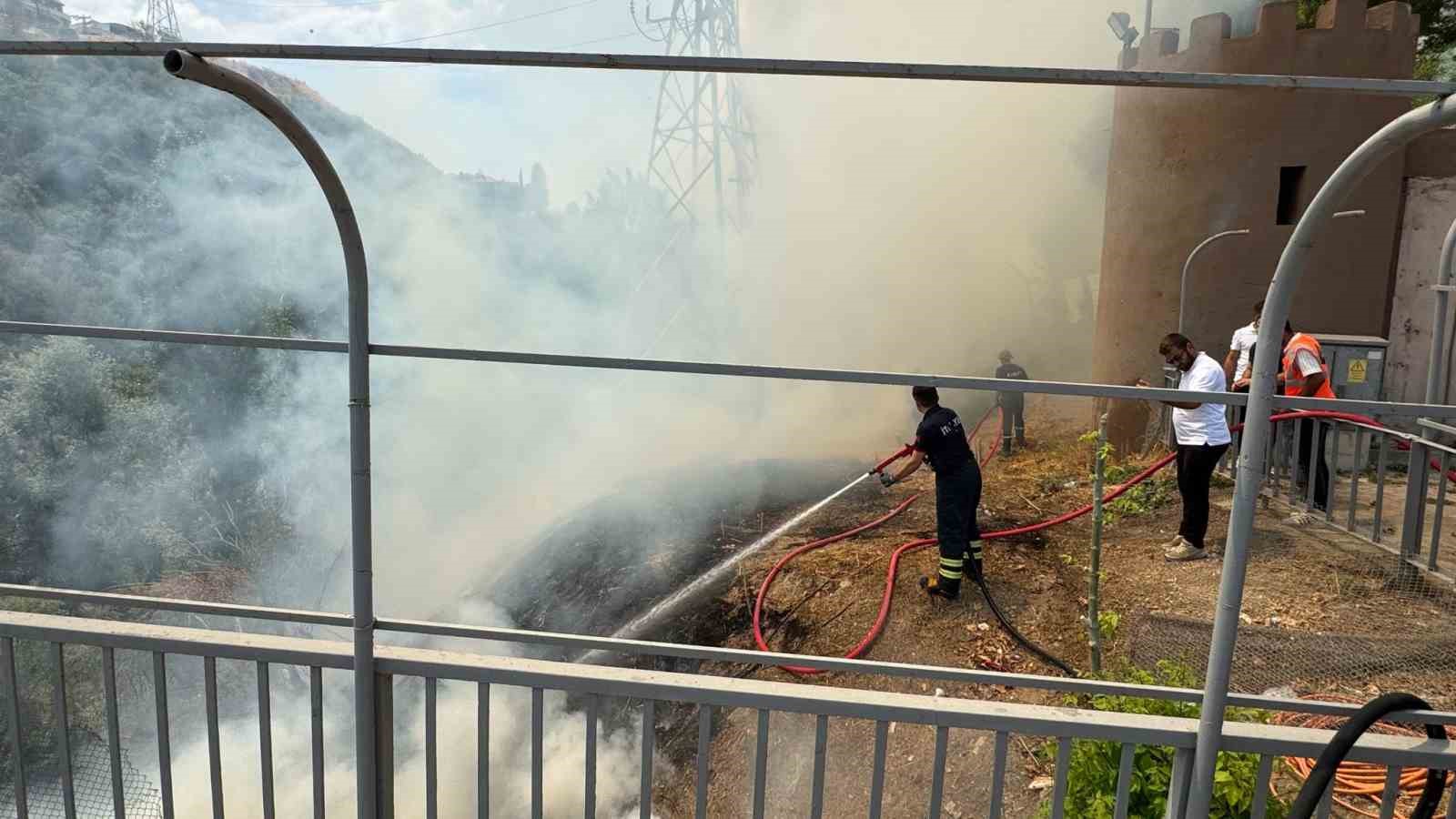 hamsu-koprusunun-yikim-calismalari-sirasinda-yangin-cikti