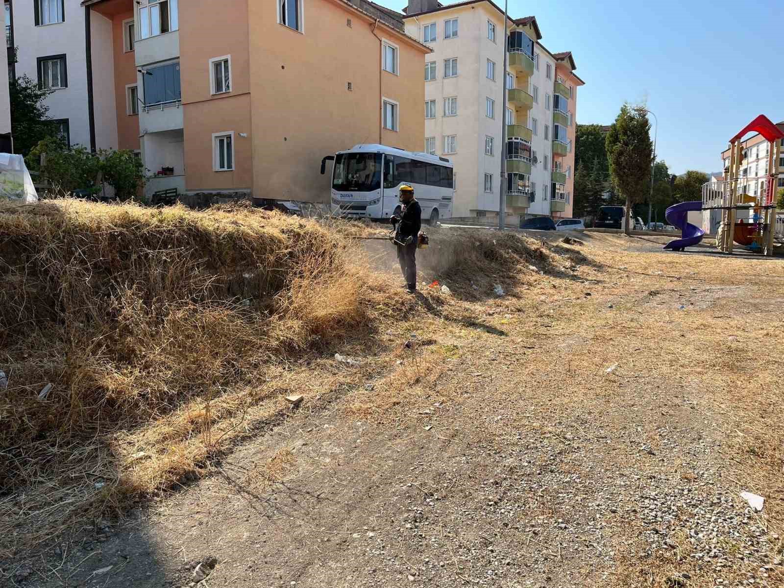 sogutte-refujler-ve-yesil-alanlar-yenileniyor