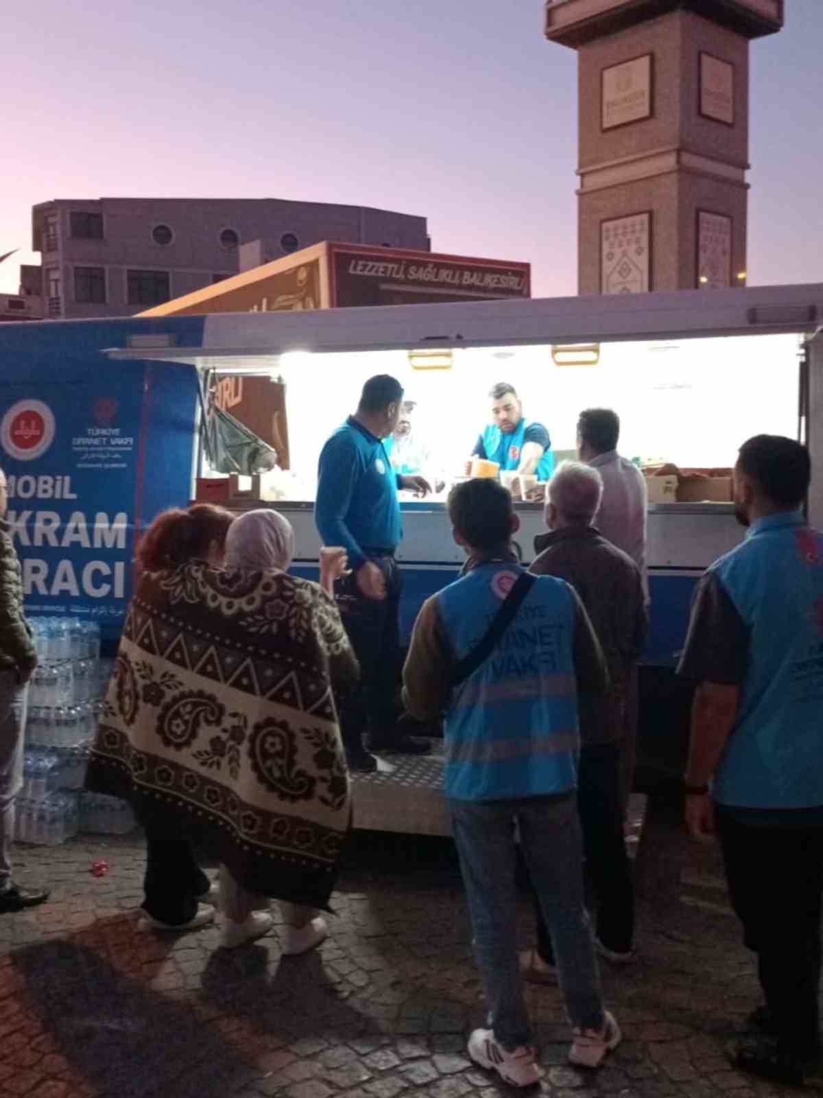 tdv-kutahyadan-sindirgidaki-deprem-bolgesine-destek