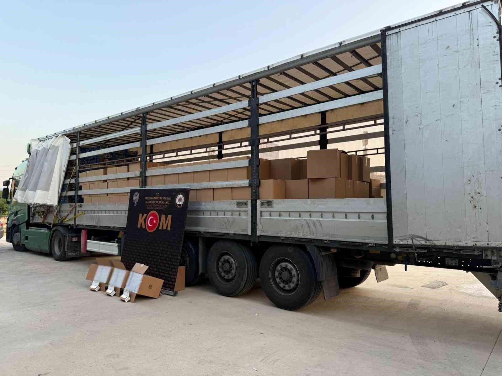 tirda-4-milyon-300-bin-adet-bandrolsuz-bos-makaron-ele-gecirildi