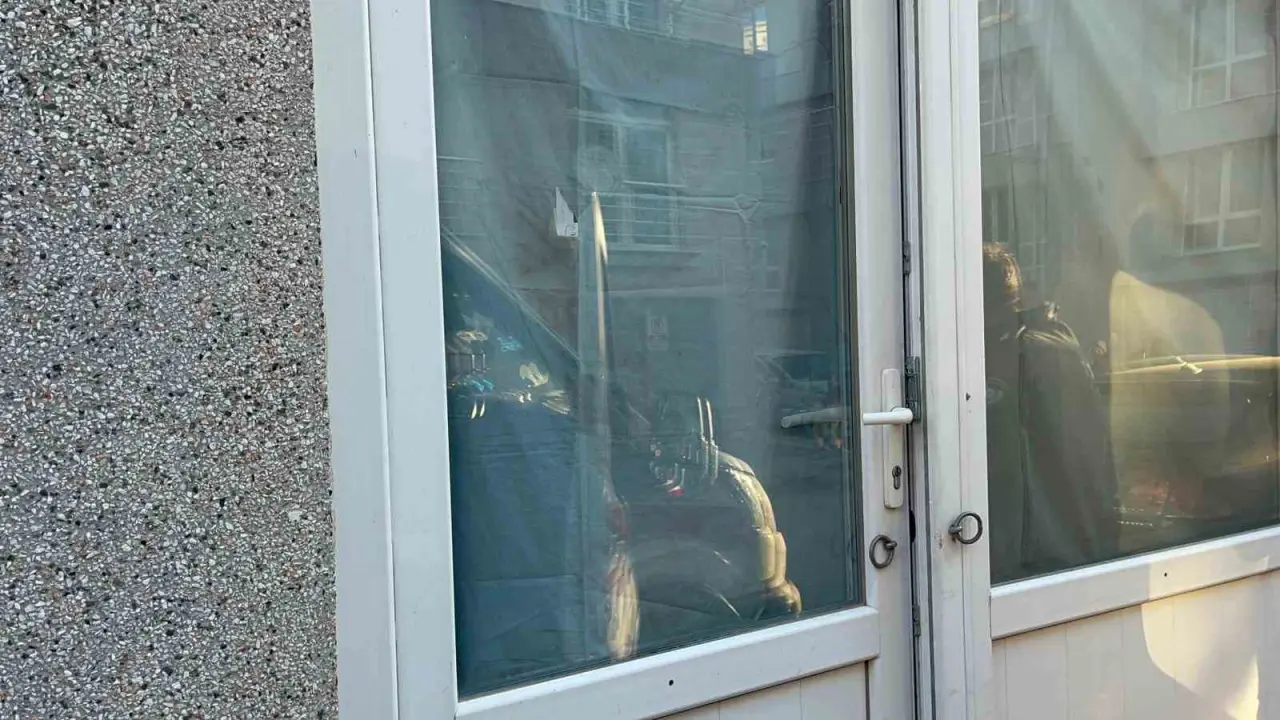 yasli-adam-bos-dukkanda-olu-bulundu