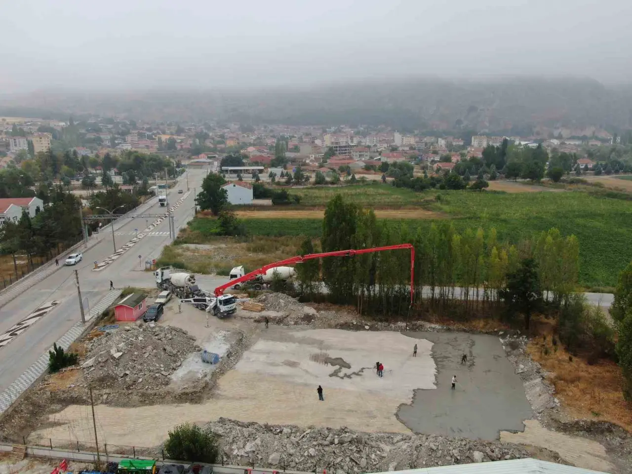 inonude-dugun-salonu-icin-ilk-beton-atildi