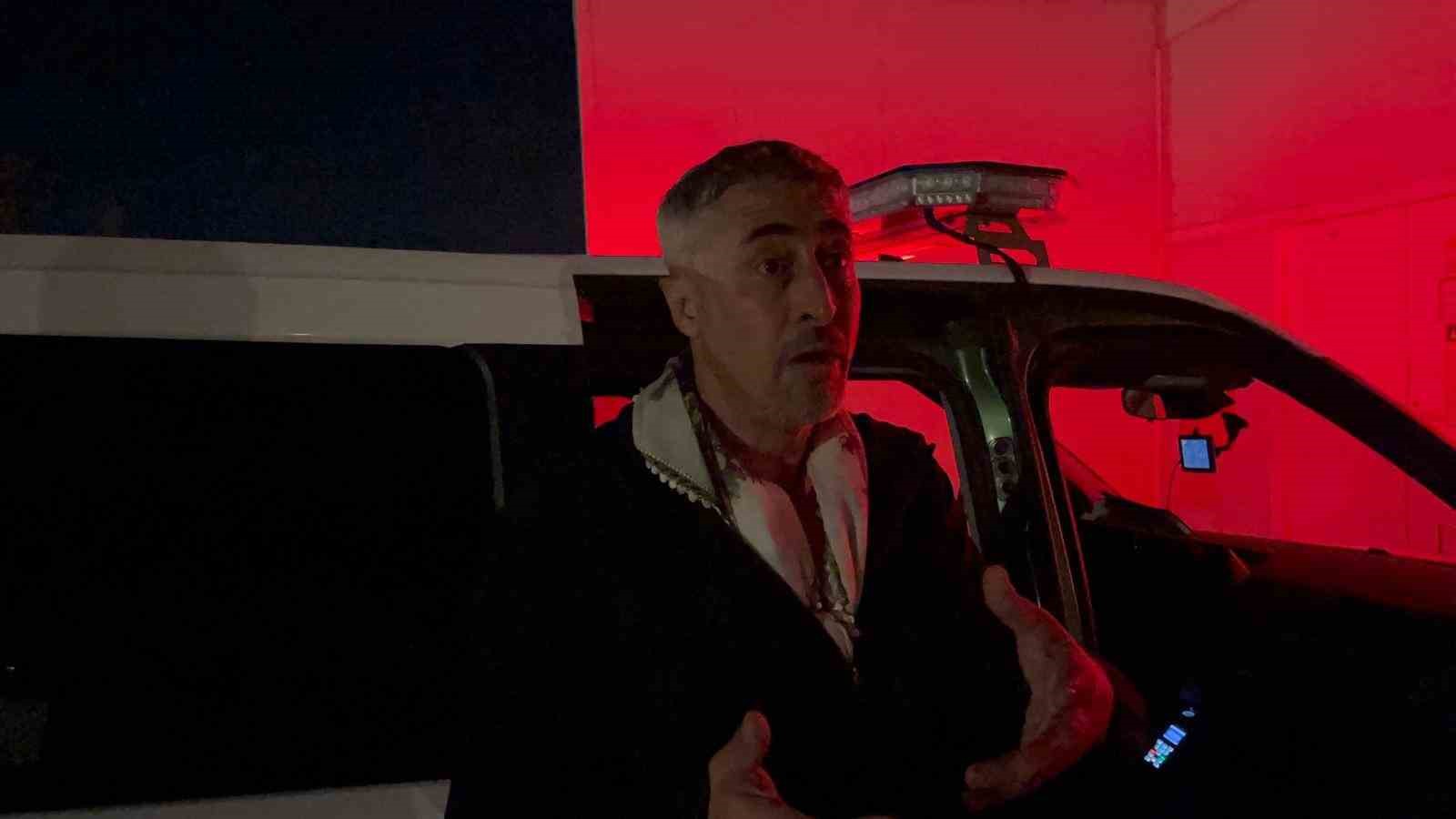 ambulansi-kilometrelerce-kovalayip-sikistirdilar-bashekimlik-bahcesine-1-minibus-adam-cagirdilar