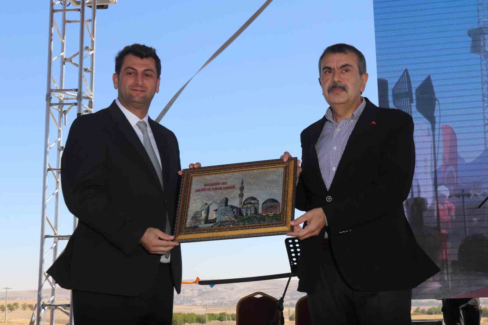 bakan-tekin-milli-ve-yerli-bir-mufredat-sistemi-olusturduk