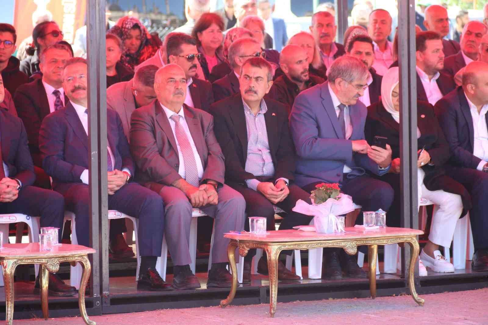 bakan-tekin-milli-ve-yerli-bir-mufredat-sistemi-olusturduk