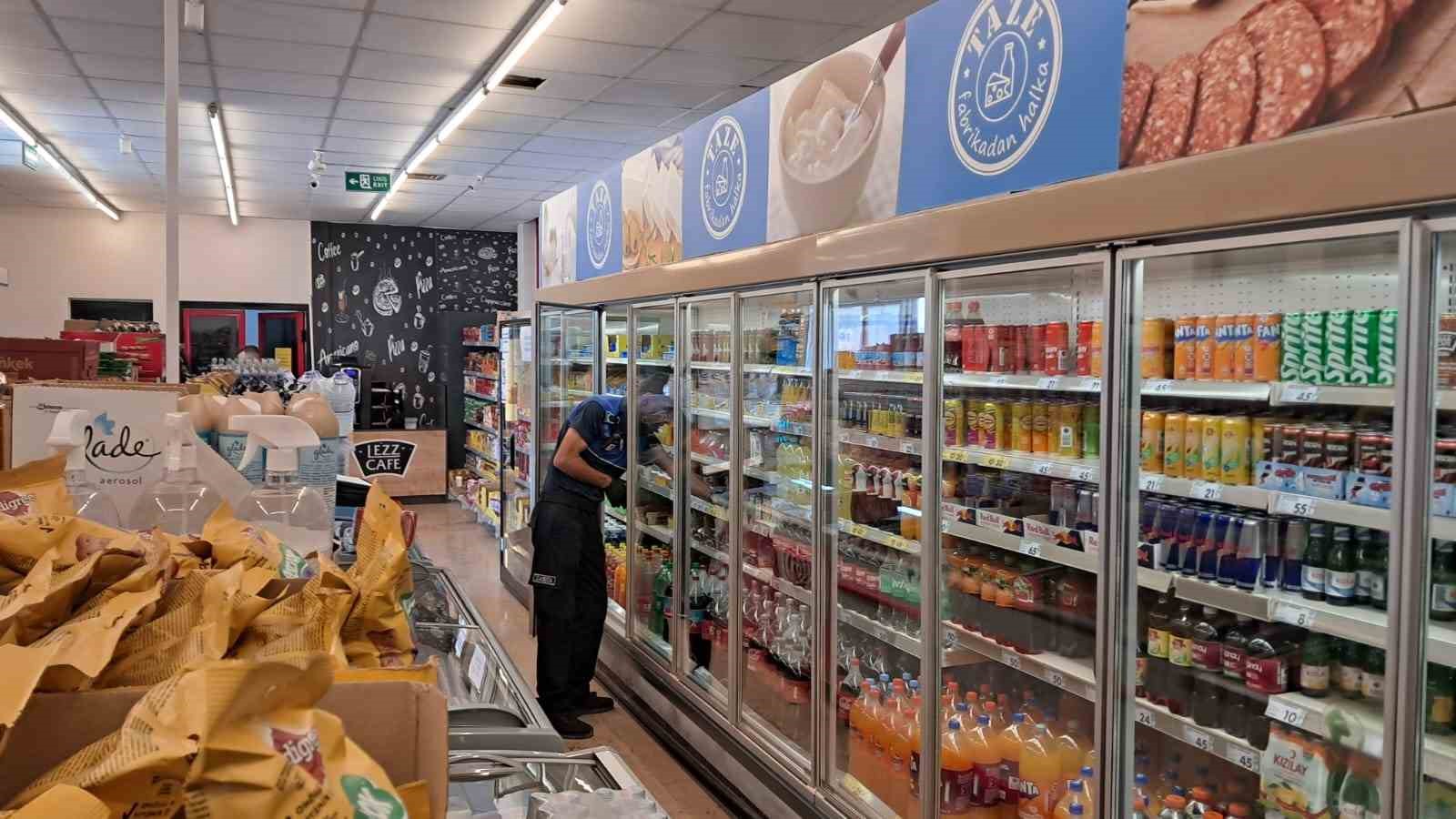 inonude-okullarin-acilisi-oncesi-marketlerde-siki-denetim-yapildi