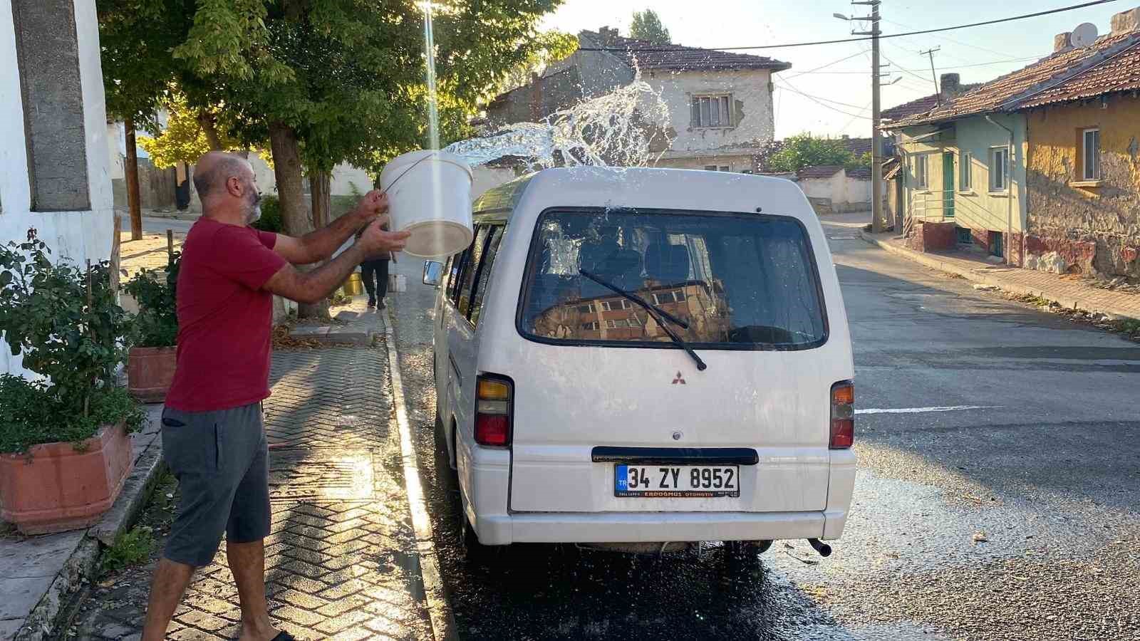 ozel-halka-acik-cesmelerde-vatandas-yogunlugu