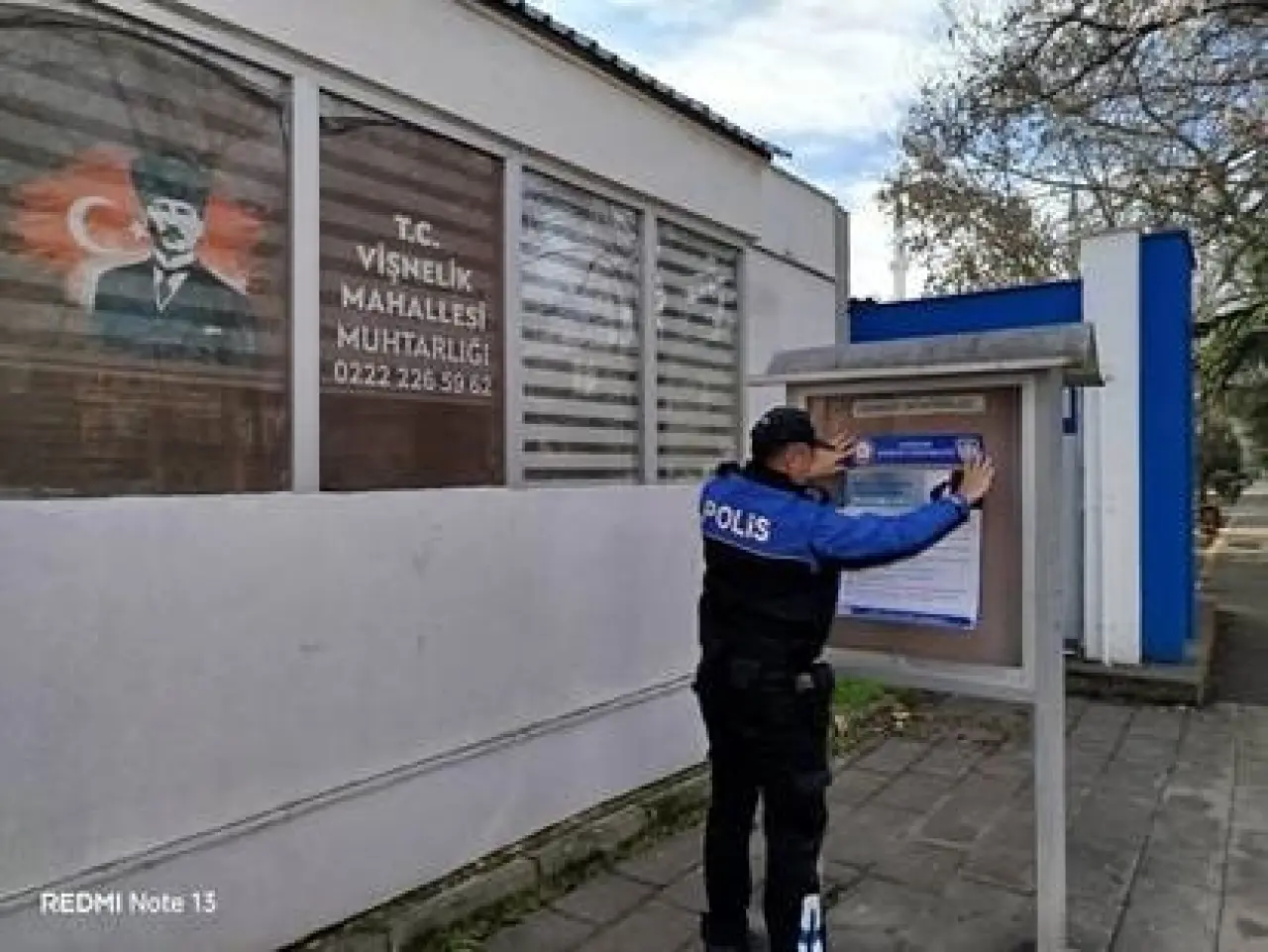 polis-vatandaslari-dolandiricilara-karsi-uyardi