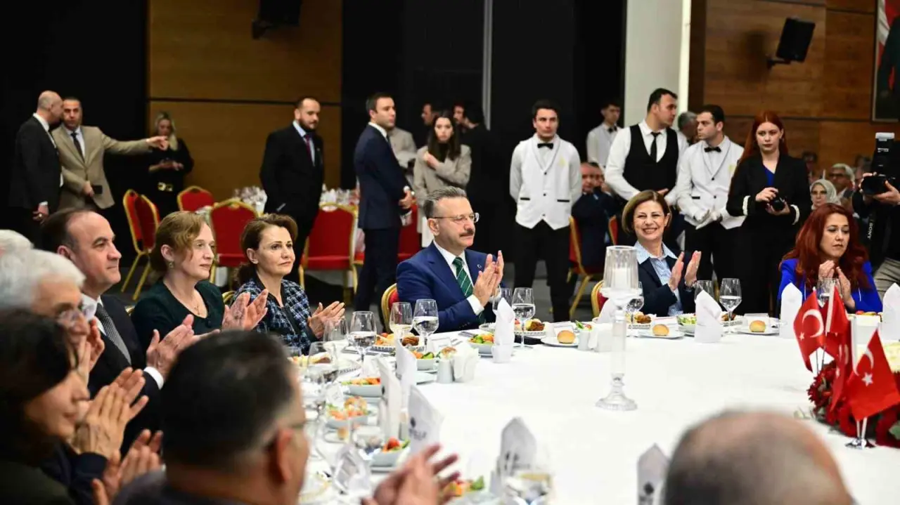 eskisehir-valisi-aksoy-kapim-eskisehirlilere-her-zaman-acik