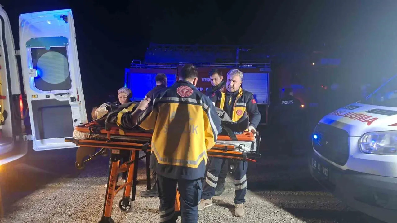 hisarcikta-otomobil-ile-motosiklete-carpisti-2-yarali