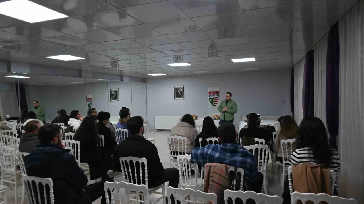 kurumsal-verileri-yapay-zeka-sistemleriyle-paylasmayin-uyarisi