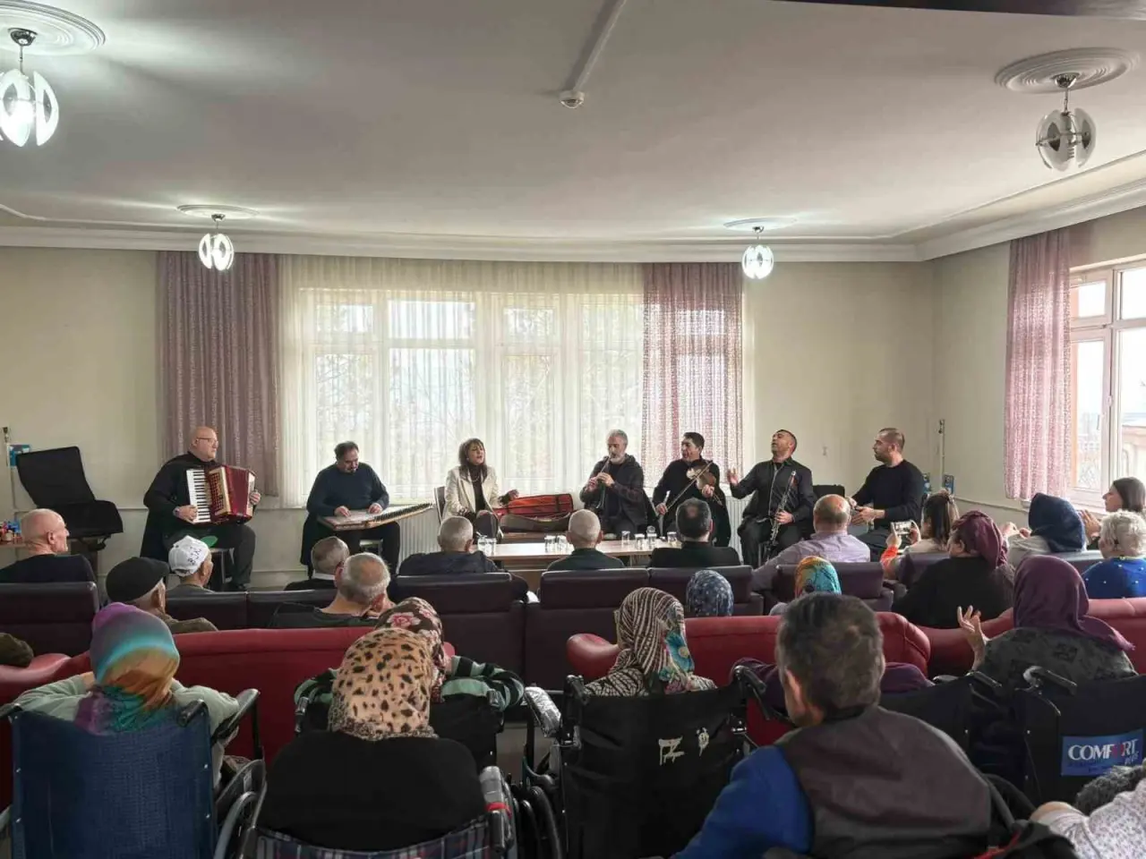 huzurevi-sakinlerine-yonelik-anlamli-konser