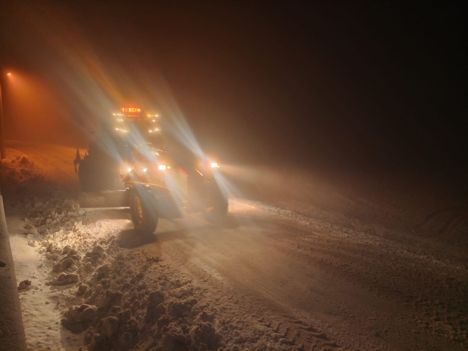 afyonkarahisarin-yuksek-kesimlerinde-kar-etkisini-gosterdi