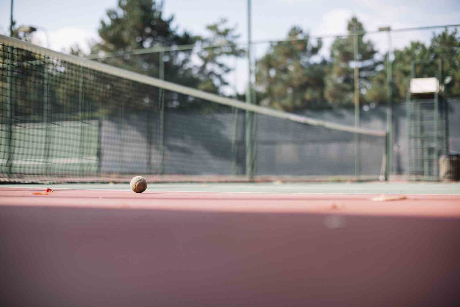 anadolu-universitesi-spor-altyapisiyla-saglikli-kampus-vizyonunu-surduruyor