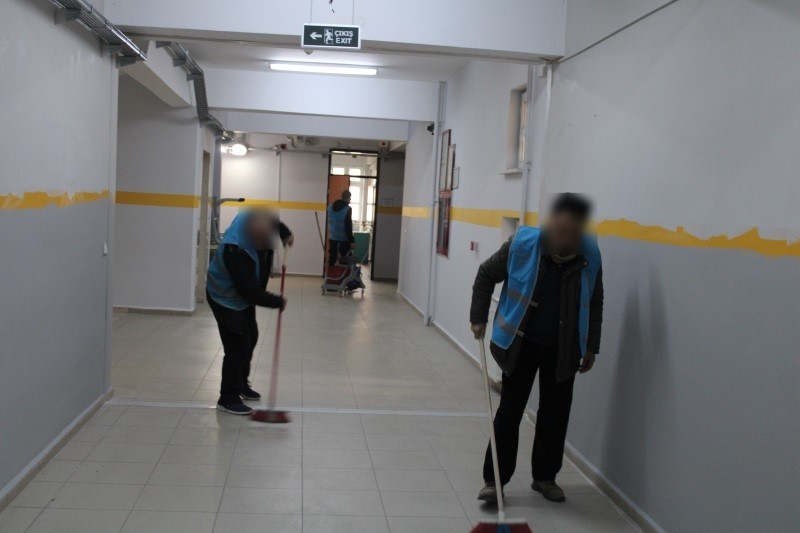 ara-tatilde-okullarin-bakimlarini-yukumluler-yapiyor