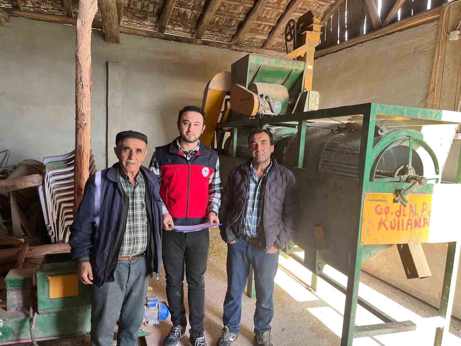 aslanapada-selektor-ve-yem-ezme-makineleri-denetlendi