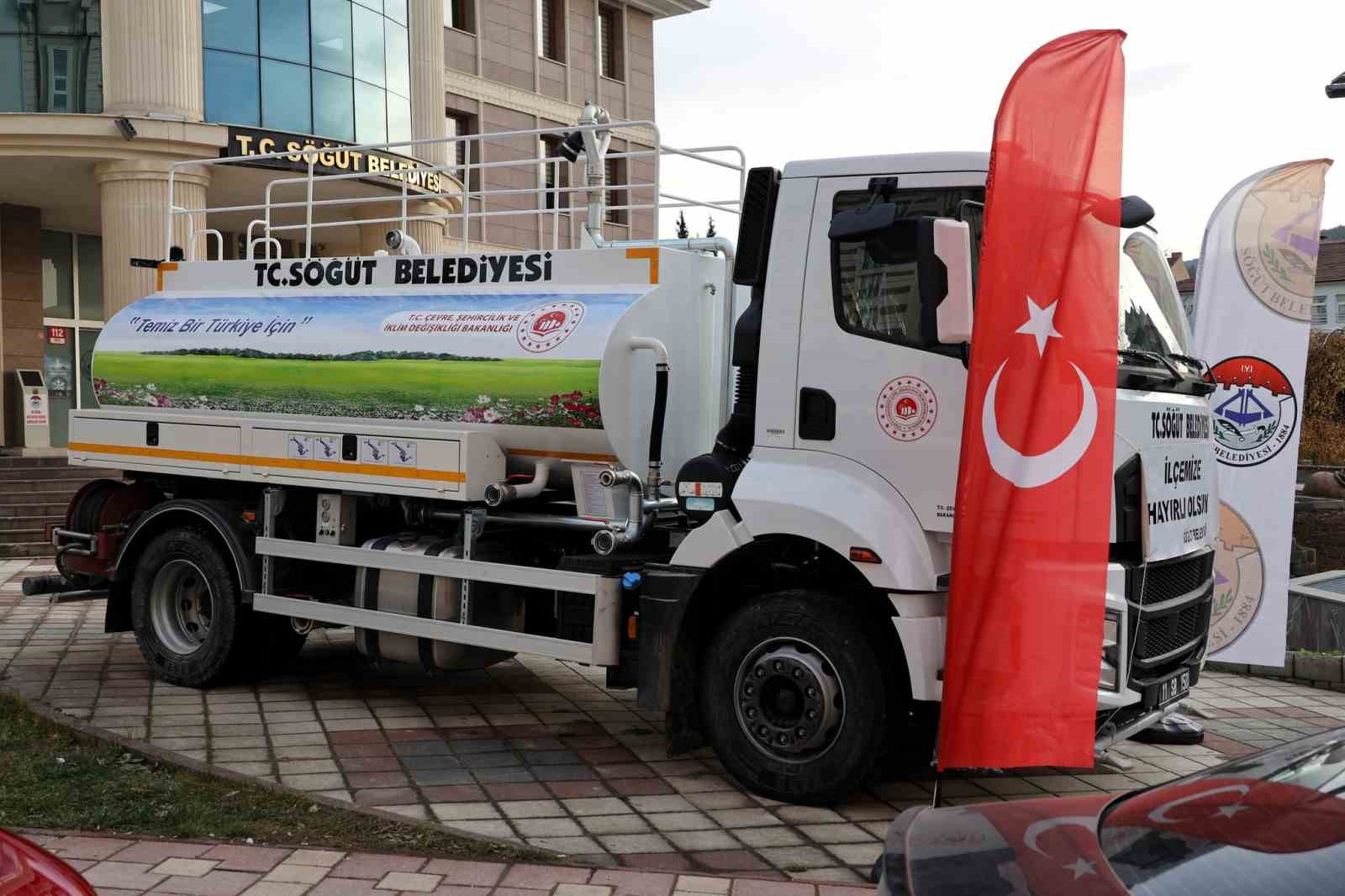 belediye-arac-filosunu-yeni-arazozle-guclendirdi