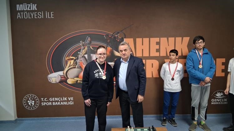 bilecikte-satranc-turnuvasi-duzenlendi