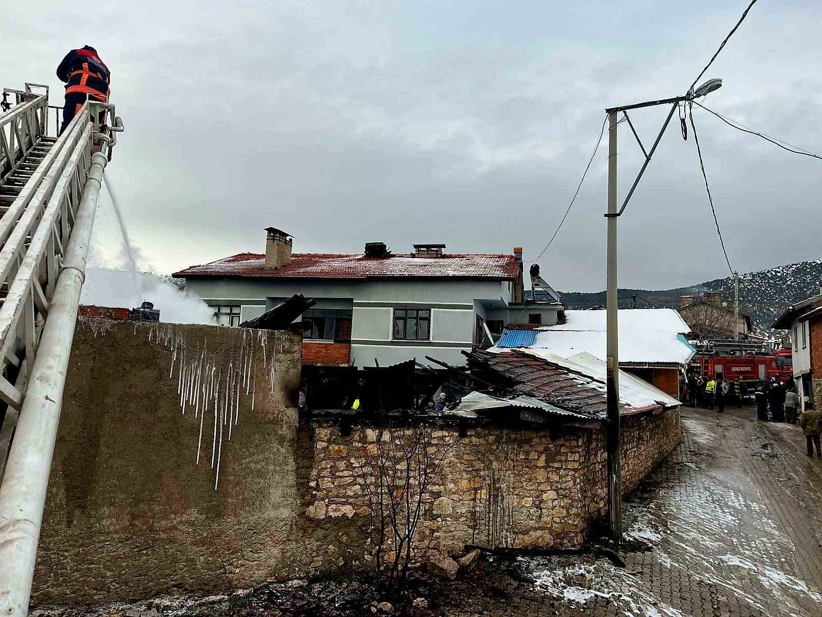 domanicte-ahir-yangini-korkuttu