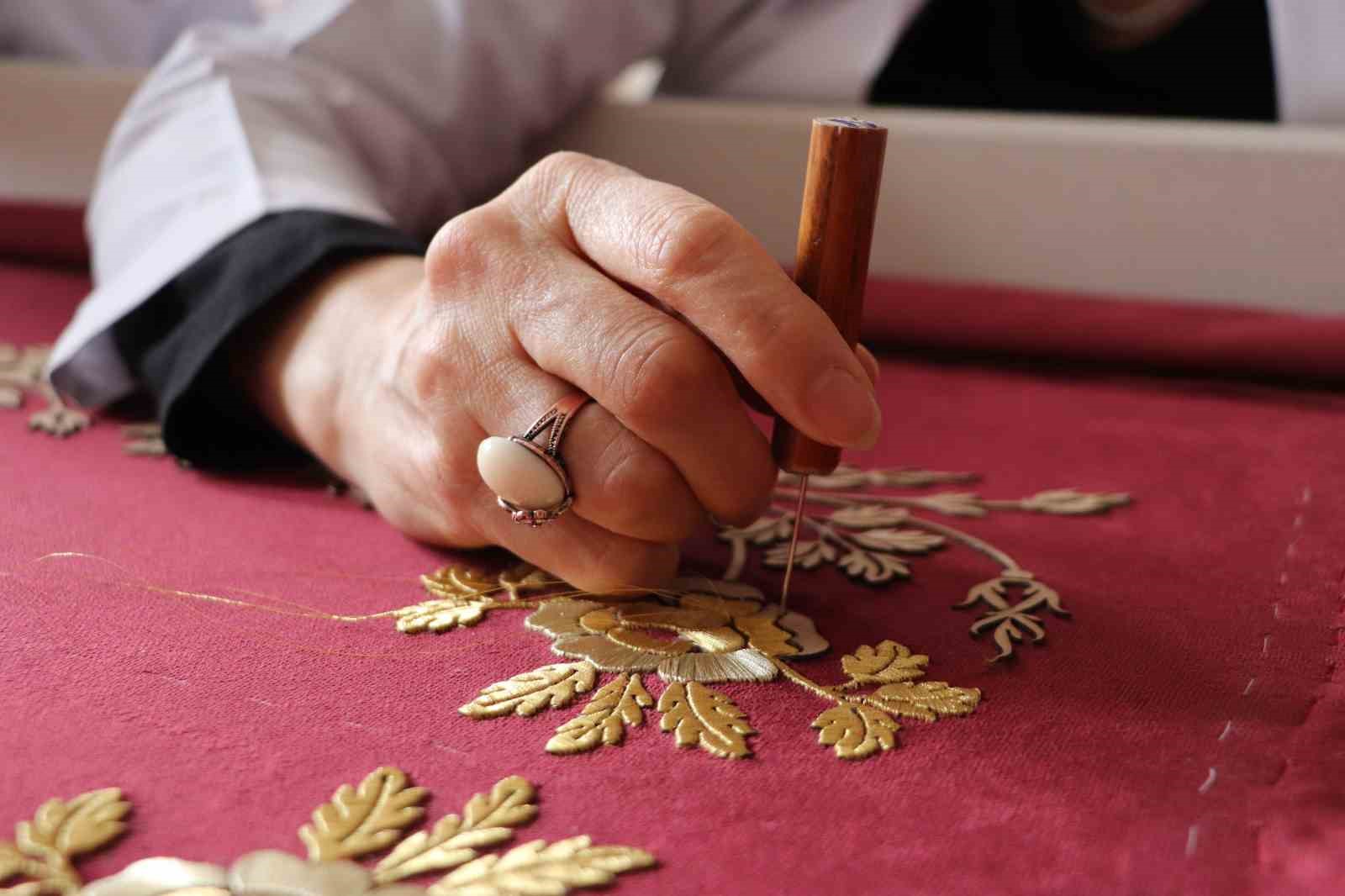 ecdat-yadigari-pusideleri-eskisehirli-kadinlar-yeniliyor