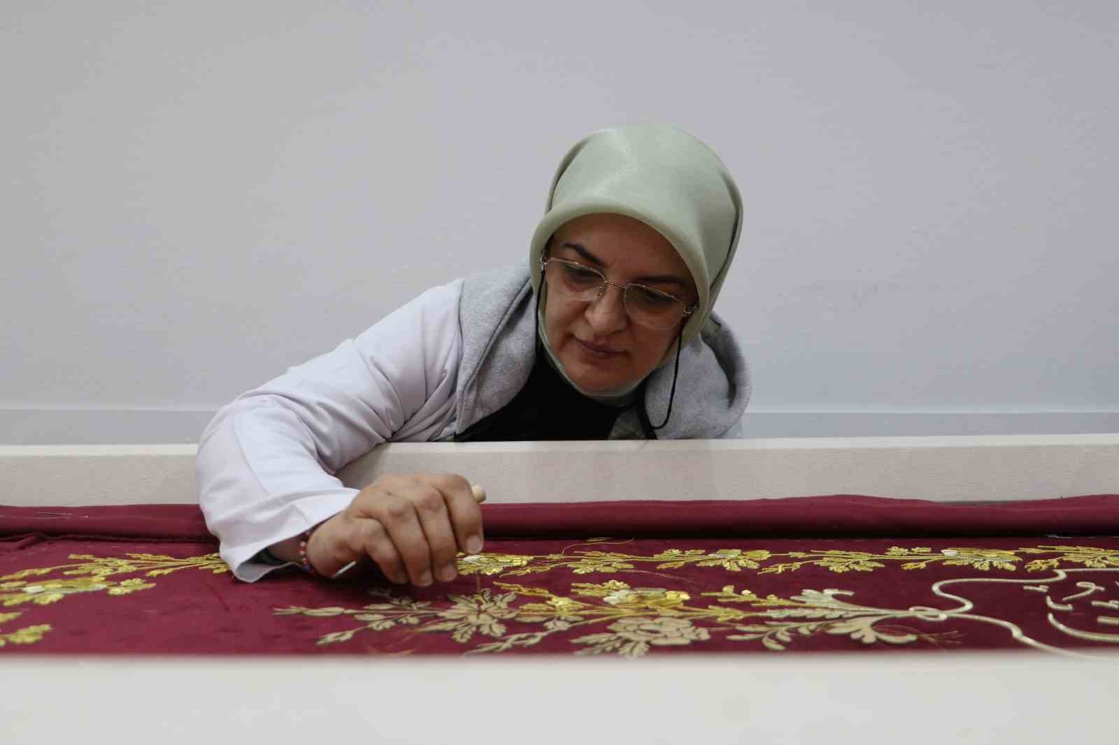 ecdat-yadigari-pusideleri-eskisehirli-kadinlar-yeniliyor