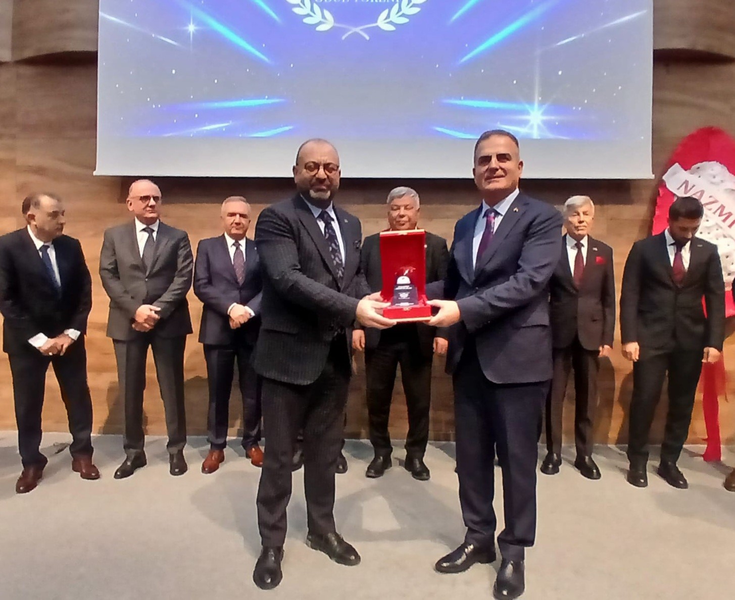 egenin-enlerine-kutahya-damgasi