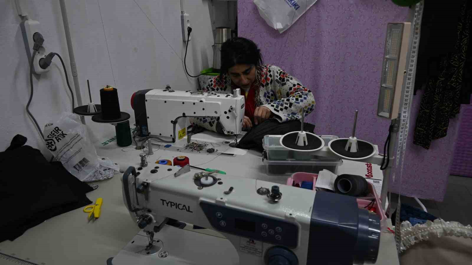 eskiler-sandiktan-cikti-terzilerde-donusum-mesaisi-basladi