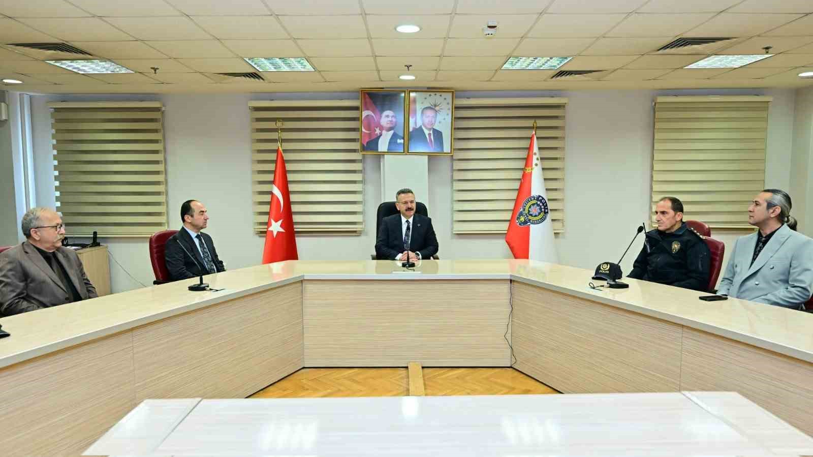 eskisehir-valisi-aksoy-emniyet-teskilati-ile-vedalasti