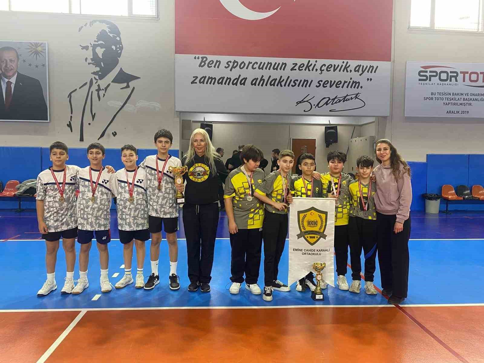 eskisehirde-badminton-heyecani-sona-erdi