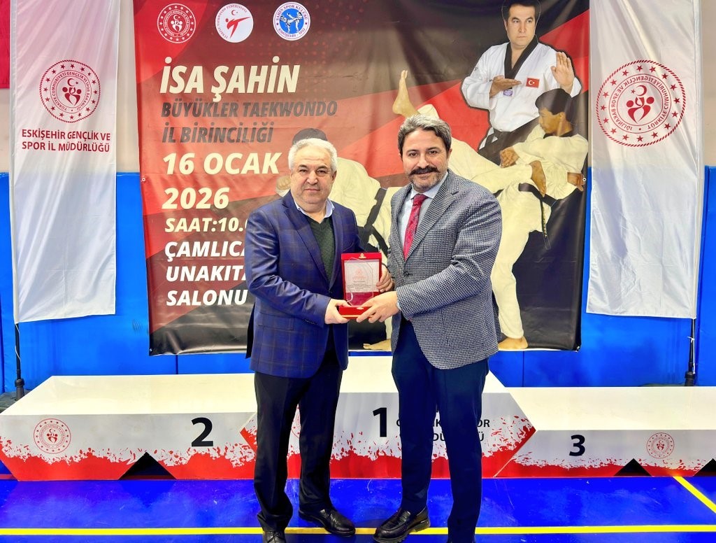 eskisehirde-buyukler-taekwondo-il-sampiyonasi-duzenlendi