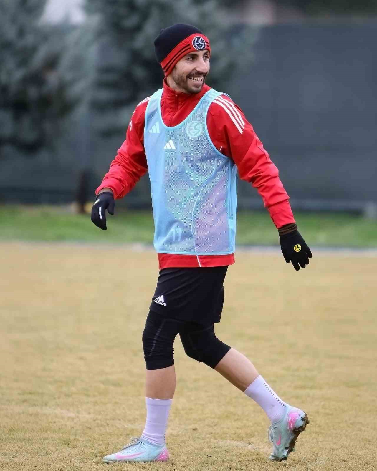 eskisehirspor-altay-karsilasmasina-hazirlaniyor