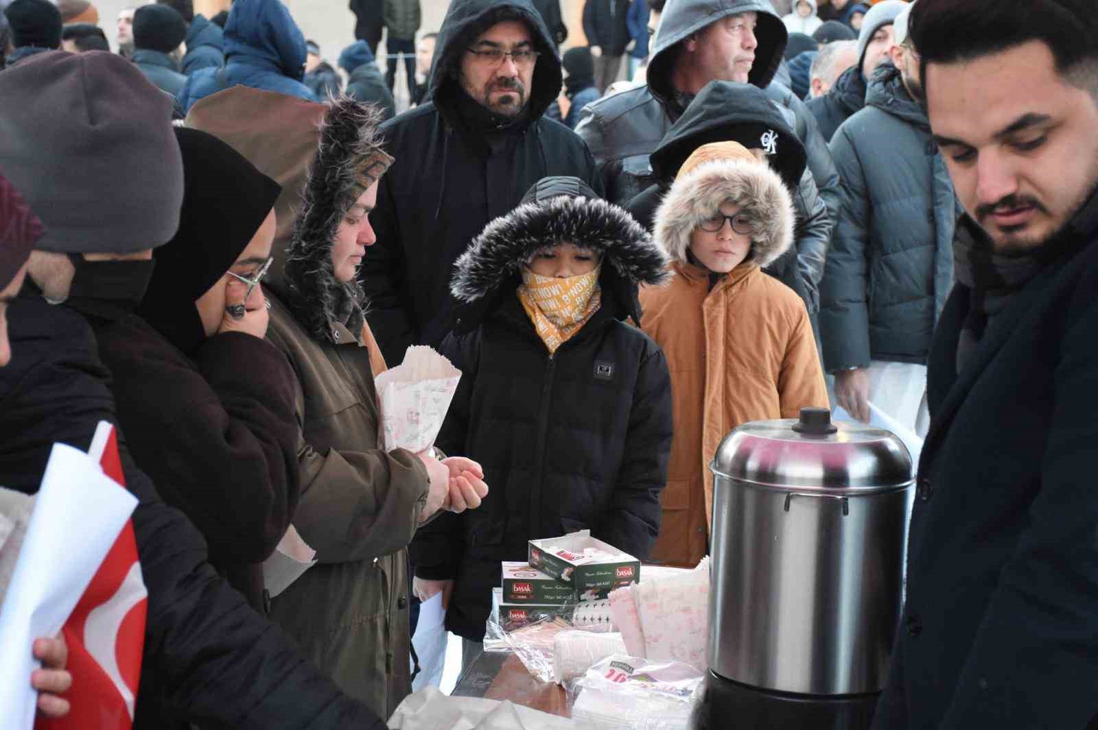 gencler-sabah-namazinda-bir-araya-geldi