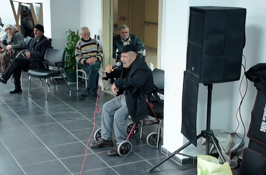 huzurevi-sakinleri-icin-duzenlenen-konserler-suruyor