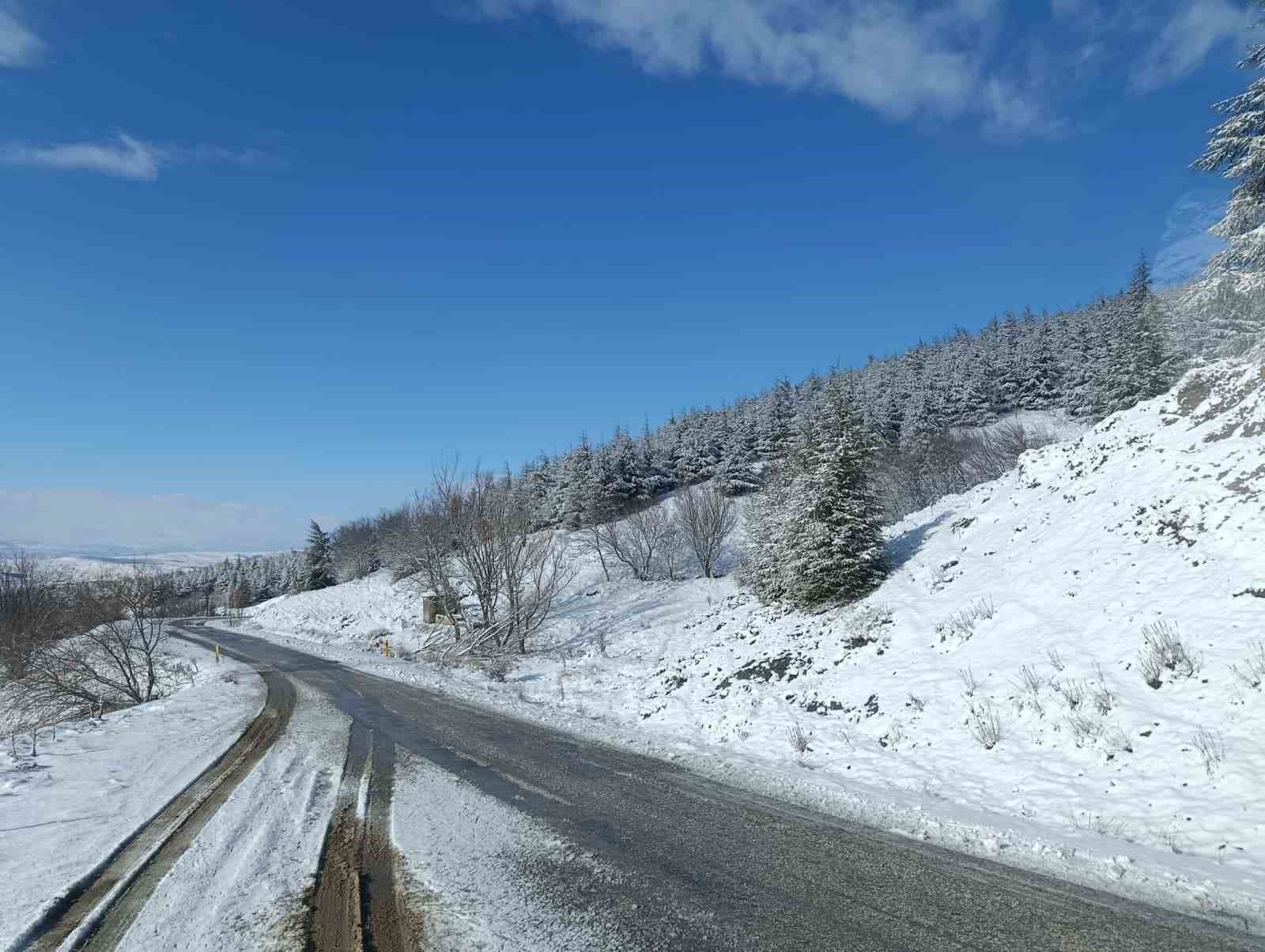 kar-yagisi-sonrasi-kartpostallik-goruntuler-olustu