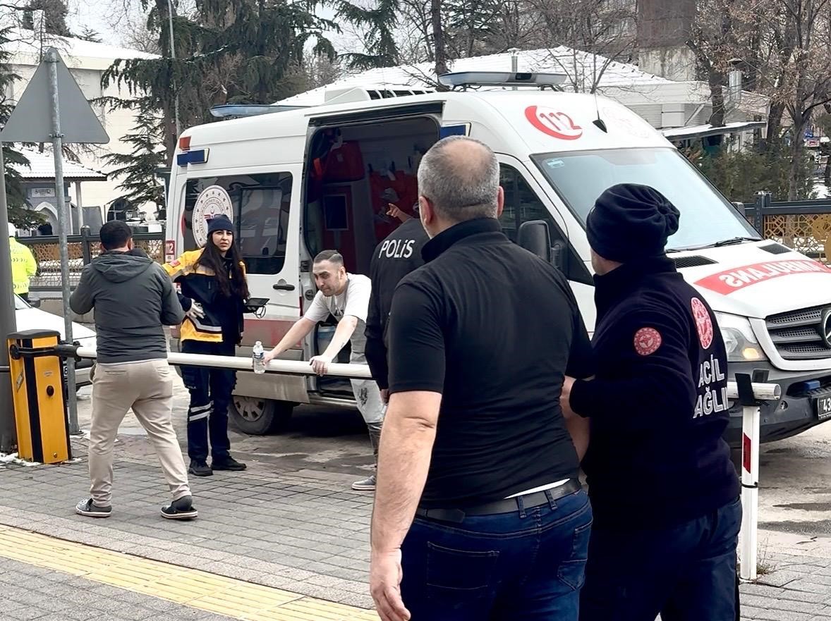 kutahyada-korkutan-yangin-3-kisi-dumandan-etkilendi