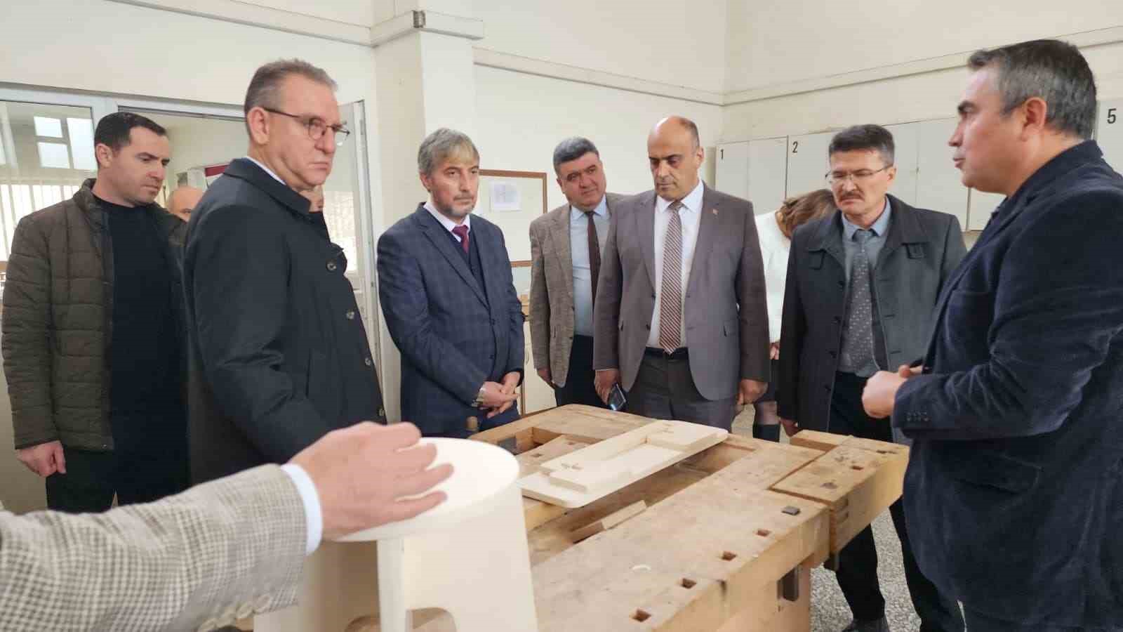 mesleki-egitim-tavsanlida-masaya-yatirildi