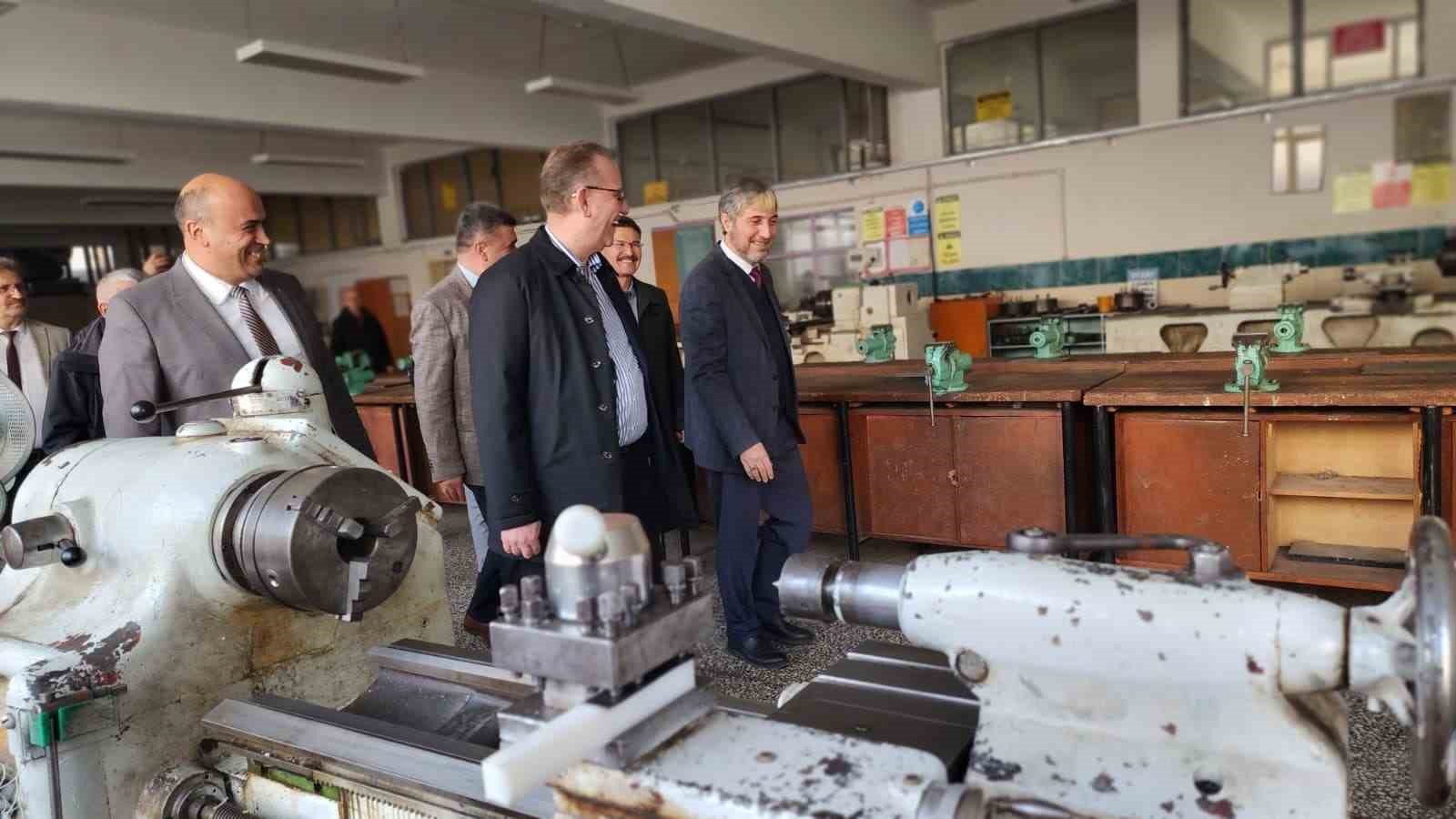 mesleki-egitim-tavsanlida-masaya-yatirildi