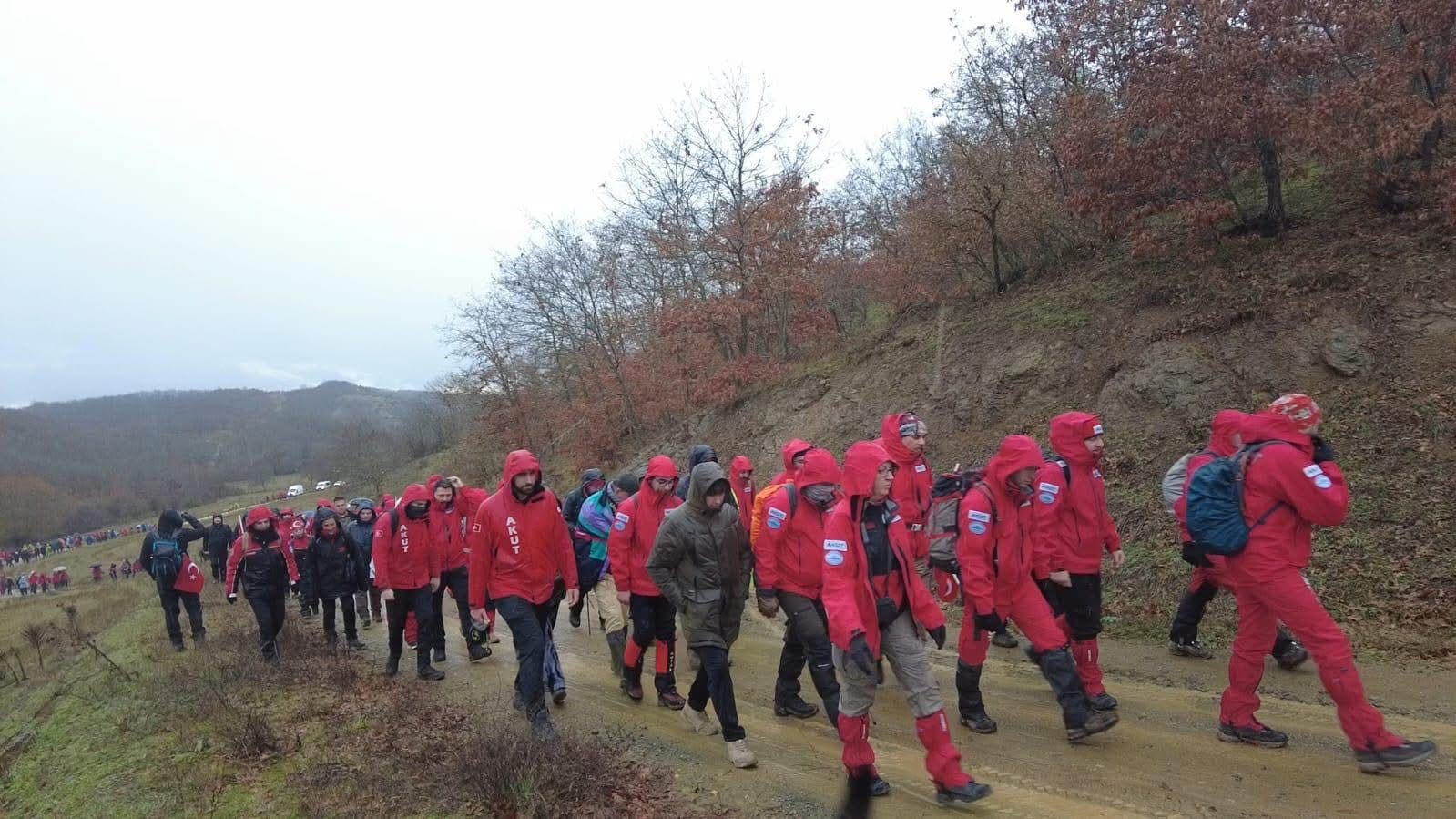 metristepede-18-yillik-vefa-akut-inonu-zaferini-kar-altinda-kutladi