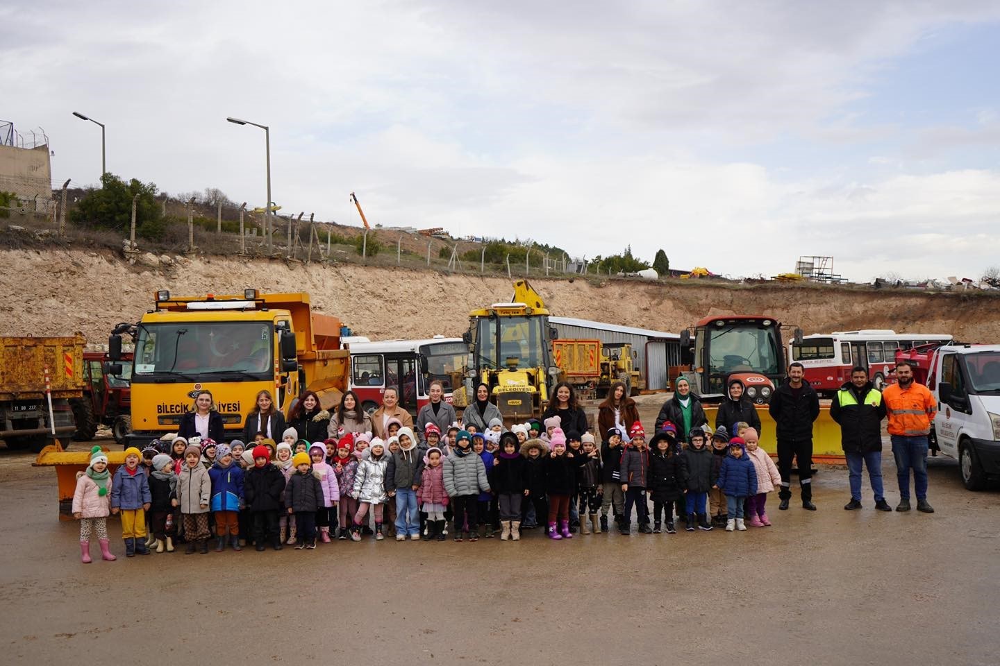 minik-ogrenciler-bilecik-belediyesi-atolye-birimini-gezdi