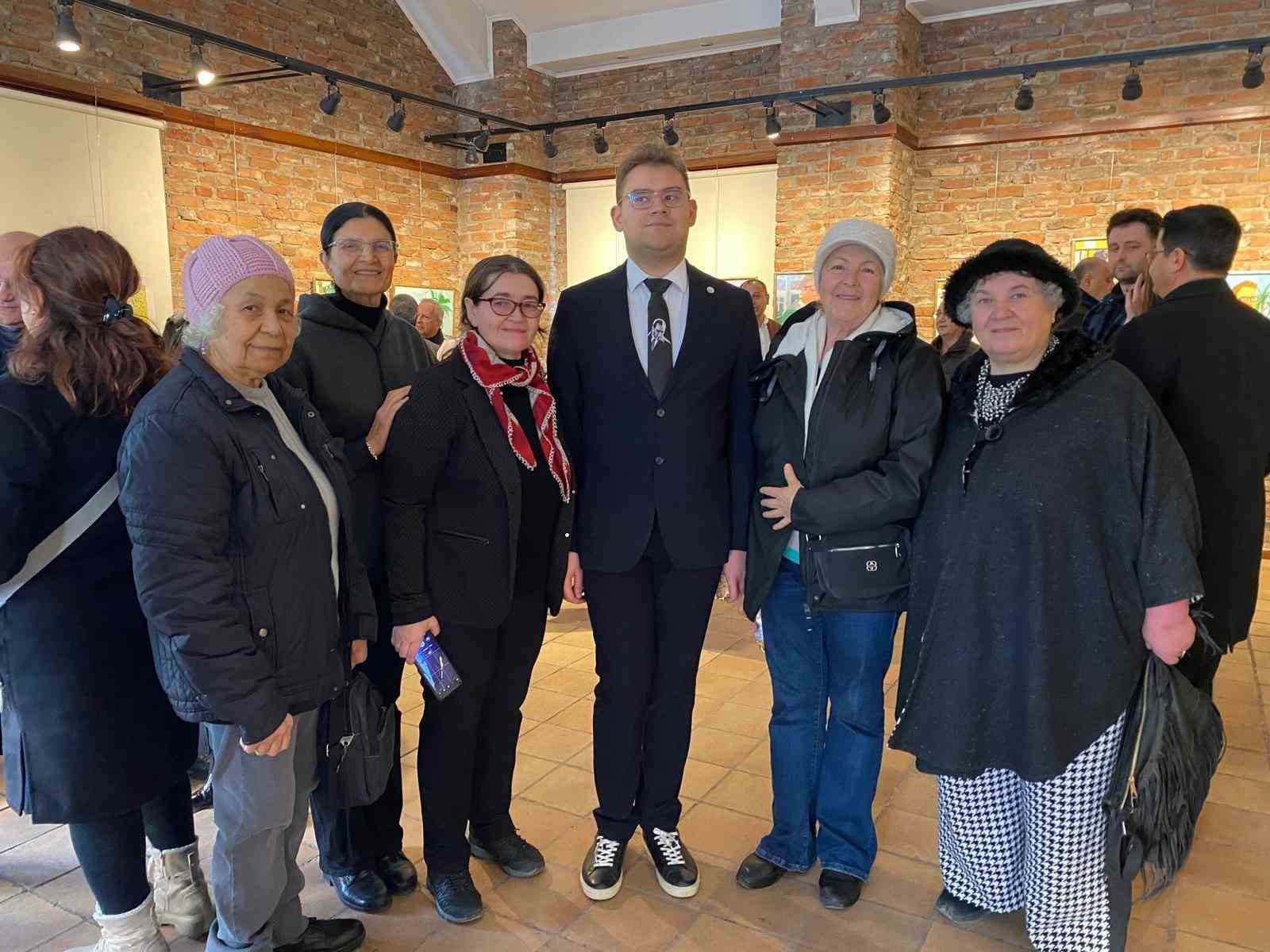 otizmli-ressam-alp-eren-candanin-resim-sergisi