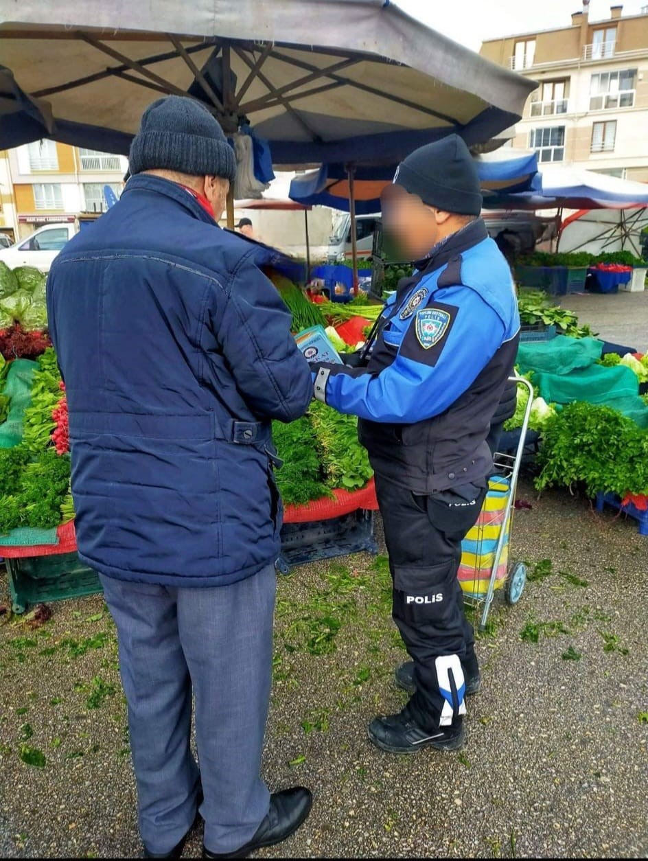 polis-binlerce-kisiyi-hirsizlik-ve-dolandiricilik-olaylarina-karsi-bilgilendirdi