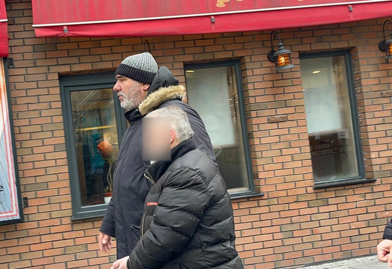 sahte-altini-bozdurmaya-calisirken-yakayi-ele-verdi