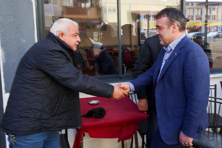 vali-sozer-golpazarinda-esnaf-ve-vatandasi-dinledi