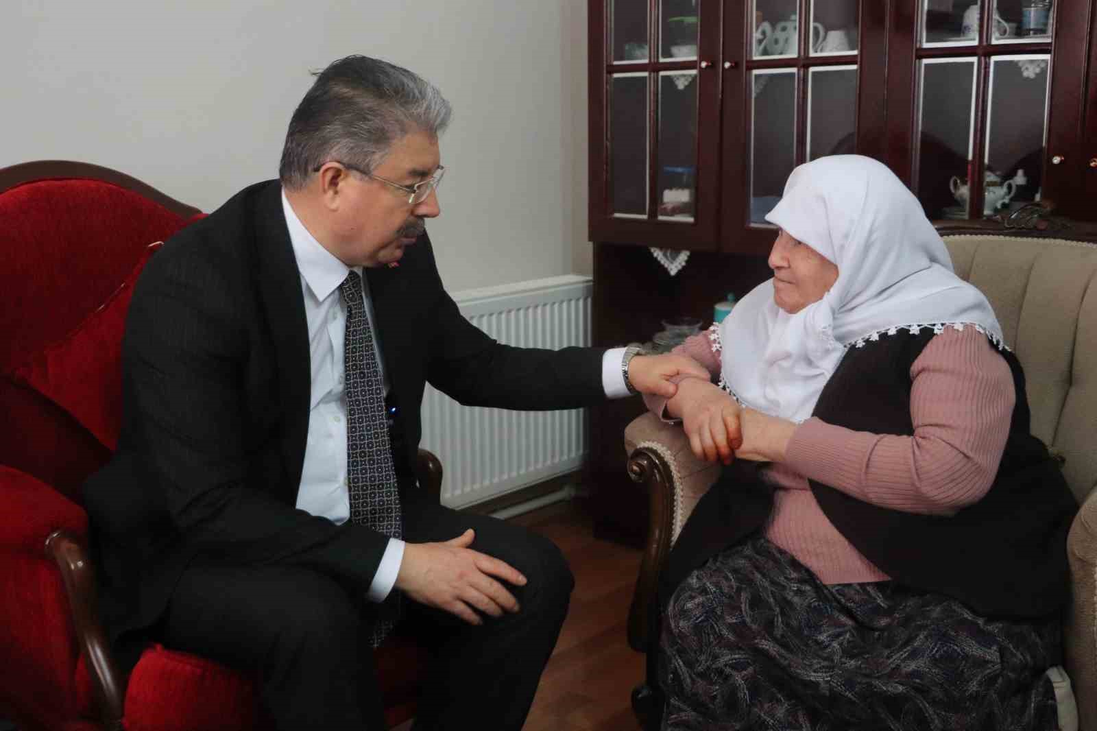 vali-yilmazdan-vefa-ziyareti